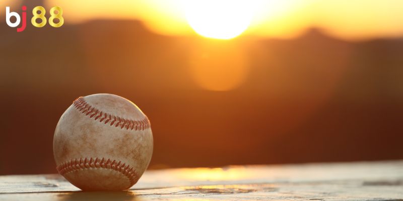 Những lưu ý và rủi ro khi cá cược bóng chày trên Bj88